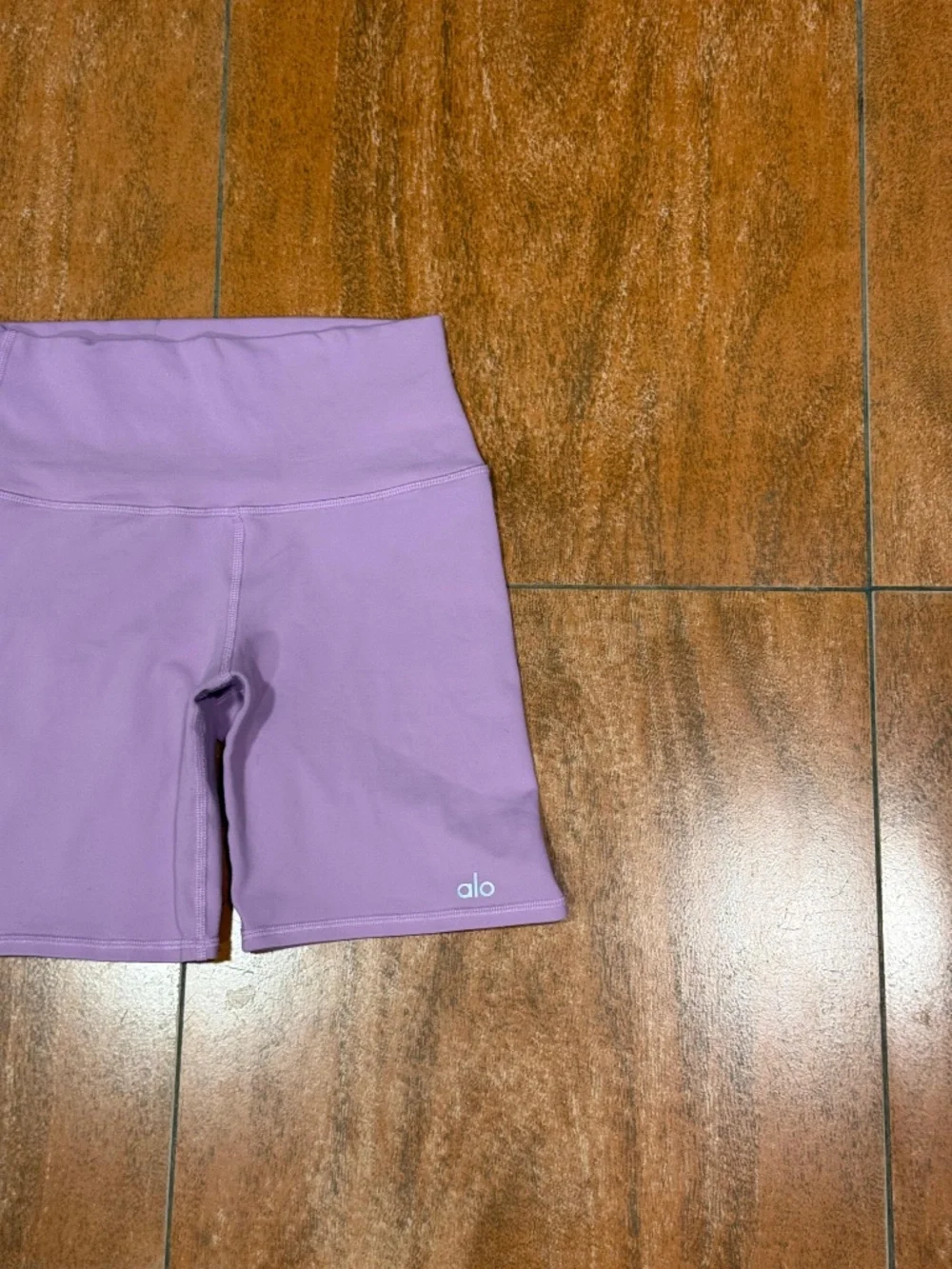 Alo Yoga High Waist Purple Lavender Bike Shorts XS.